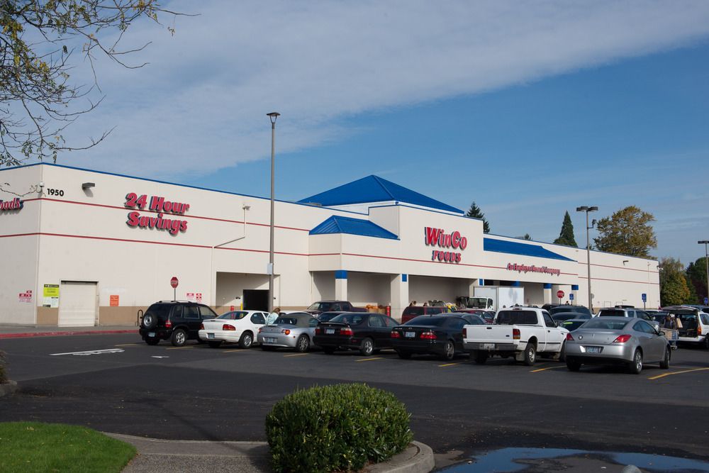 Retail For Lease: 1950 NE 122nd Ave, Portland, OR 97230